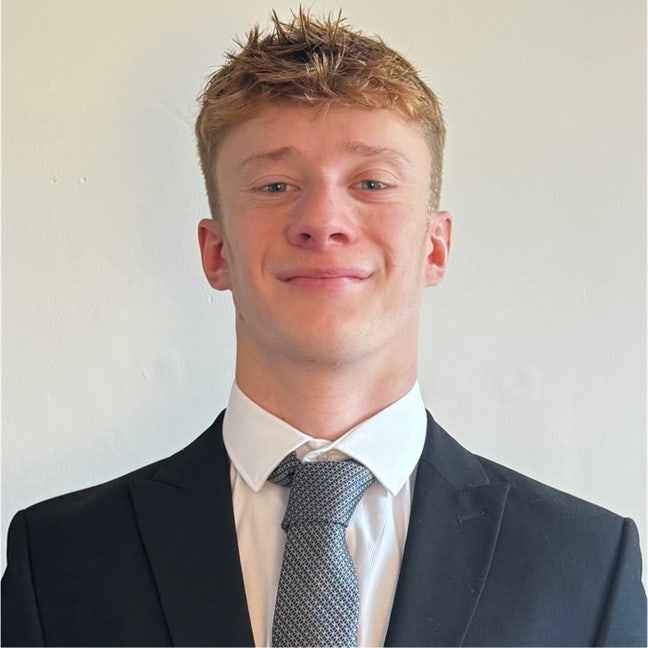 Professional Male seeks a double room Main Photo