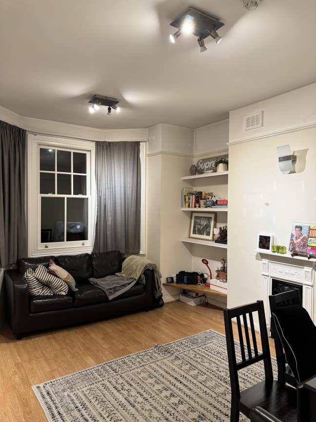 Double Room in Kennington Main Photo