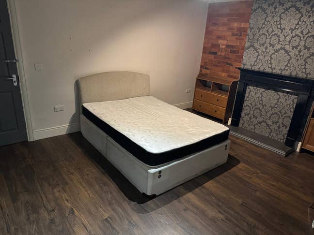 King Size Bedrooms Available in a Shared Flat Main Photo
