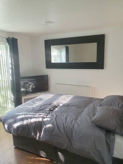 Elegantly furnished 3-bedroom property near Birmin Main Photo