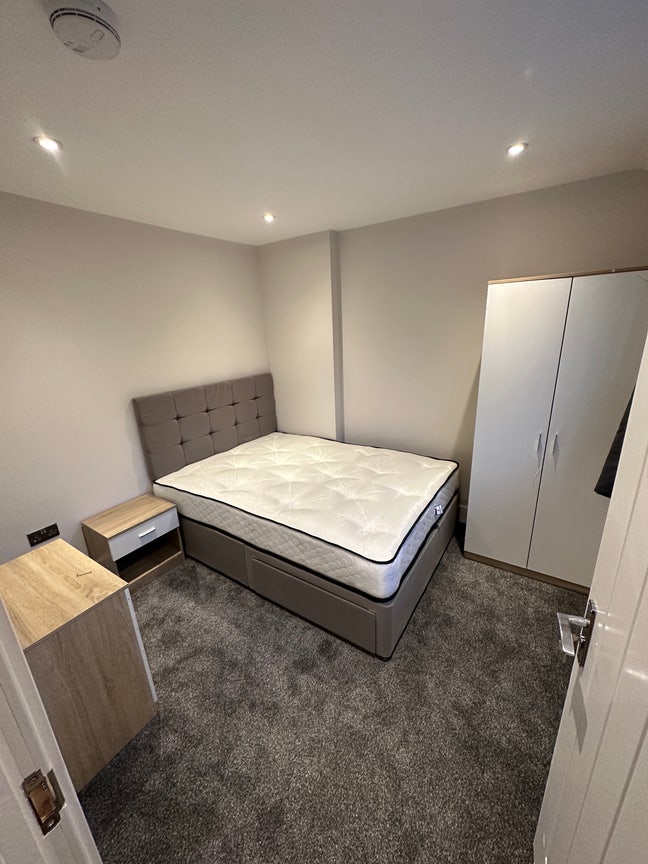 Room available in 5 bed house share  Main Photo