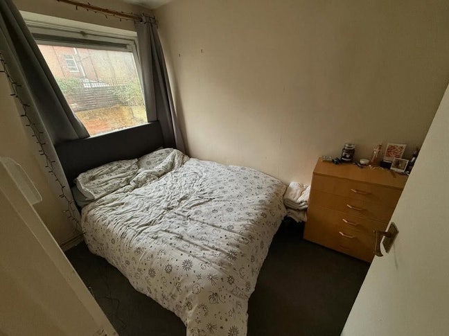 Clapham junction 5 min walk Main Photo