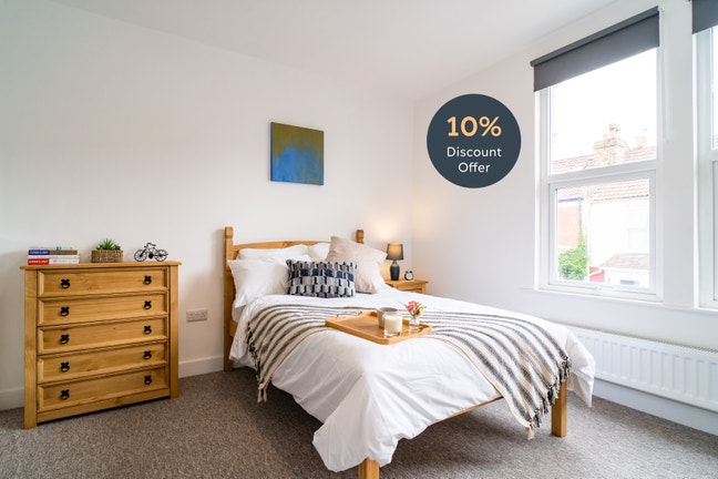 🏡 ✨ Amazing XL Ensuite - Peaceful Road - Prime BS3 Main Photo