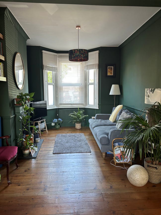 Lovely double room to rent Mon-Fri in Forest Gate Main Photo