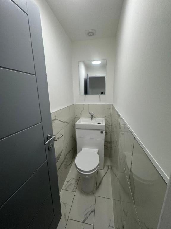 Newly refurbished portsmouth rooms available  Main Photo