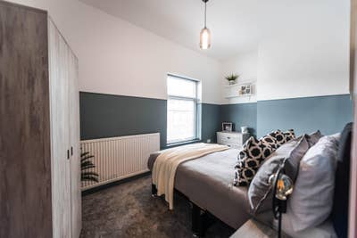 🥳 Double En-Suite Room Available In Ashton ✨ Main Photo