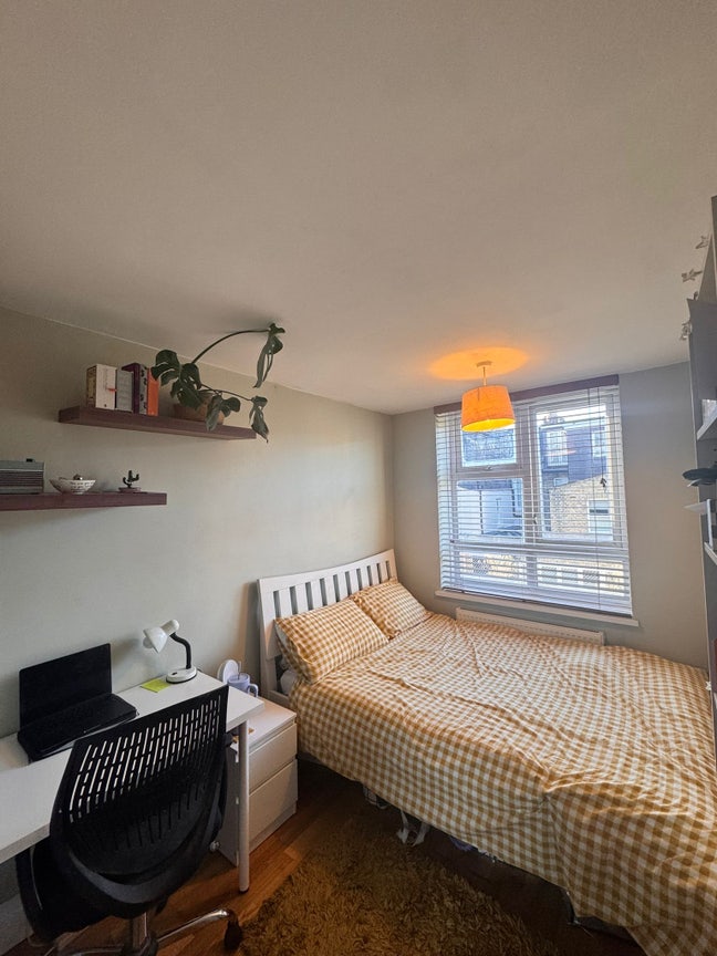 Small Double Battersea Main Photo