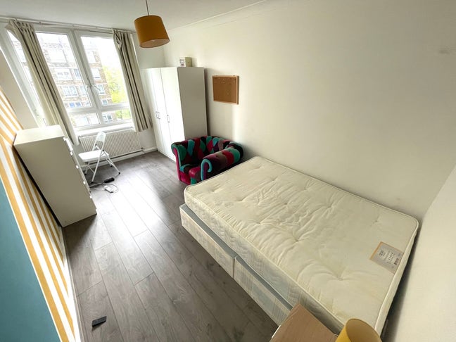 Welcoming and nicely situated flatshare  Main Photo