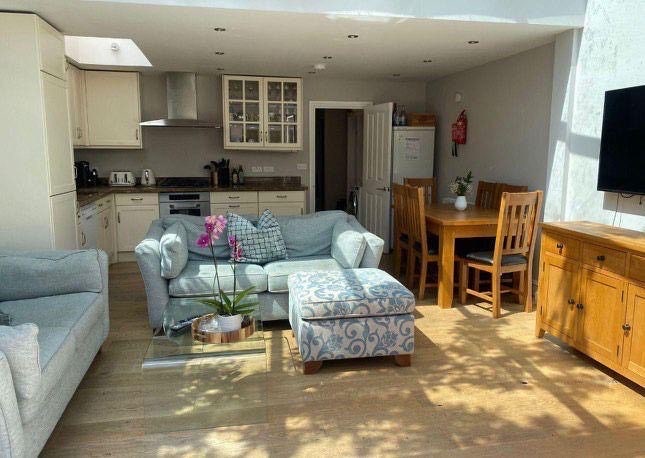 Room Available Move in March 20 Main Photo