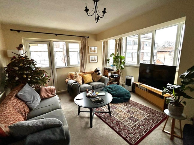 Gorgeous double room, 8 mins from tube Main Photo