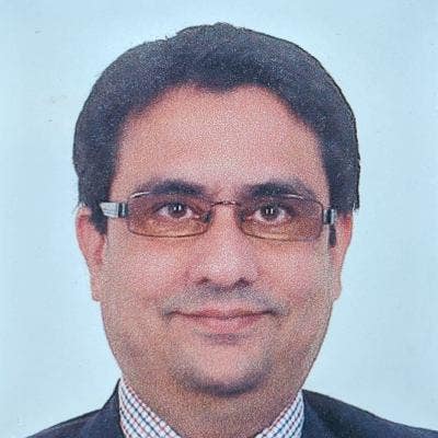 Professional Male seeks a single or double room Main Photo