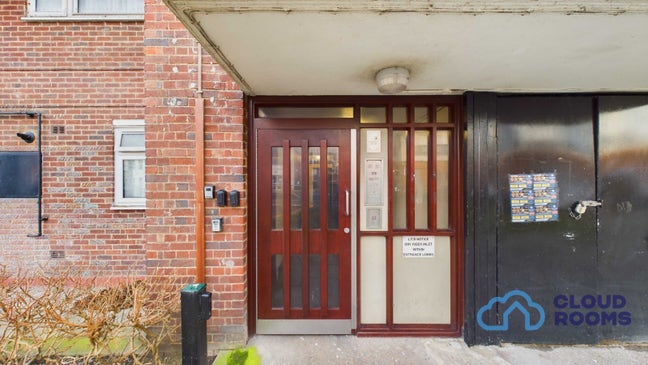 Bright Double Room with Private Balcony – E1 Main Photo