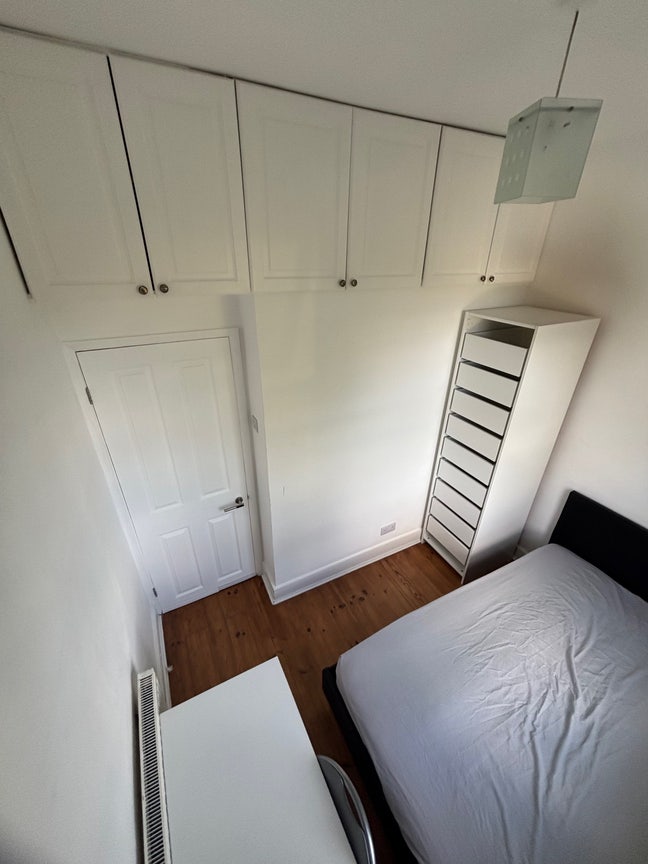 Single room in Hendon Available Main Photo