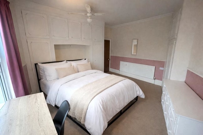 💥  2 Double rooms in large Alvaston house 💥 Main Photo