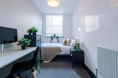  4 bed student flat available 2026/27 Main Photo