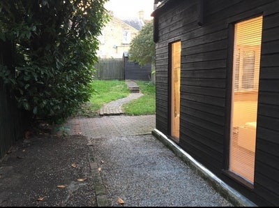 1🐱 Friendly 1Bed Studio Flat + Garden  🪴  Main Photo