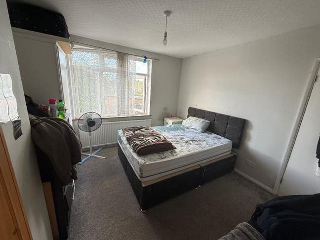 Spacious double room to rent in Rainham, RM13 Main Photo