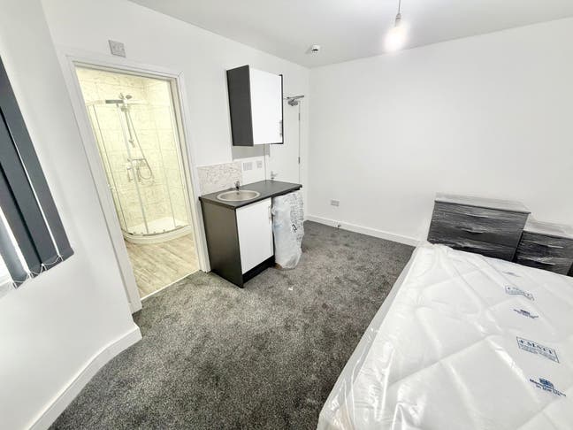 UC/PIP/ESA - Move Today and Pay &pound;0 for 3 Months Main Photo