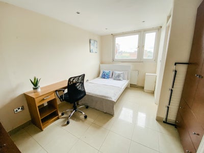 Spacious Room - Marylebone Main Photo