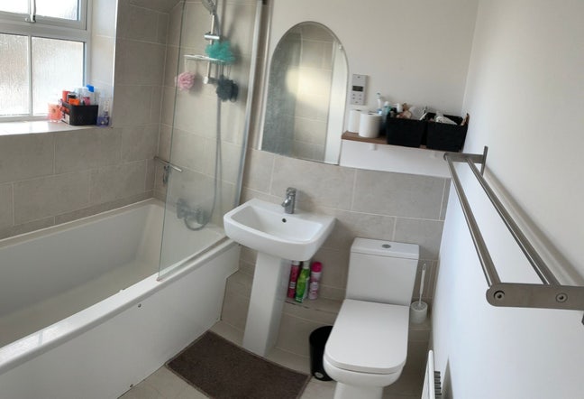 Beautiful Single room available  Main Photo