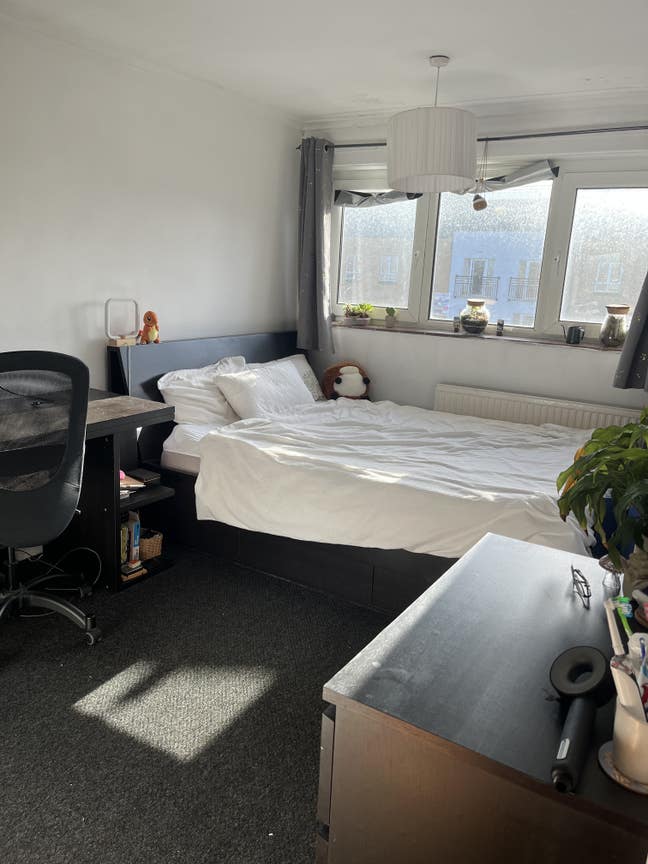 Large double room in Stratford  Main Photo