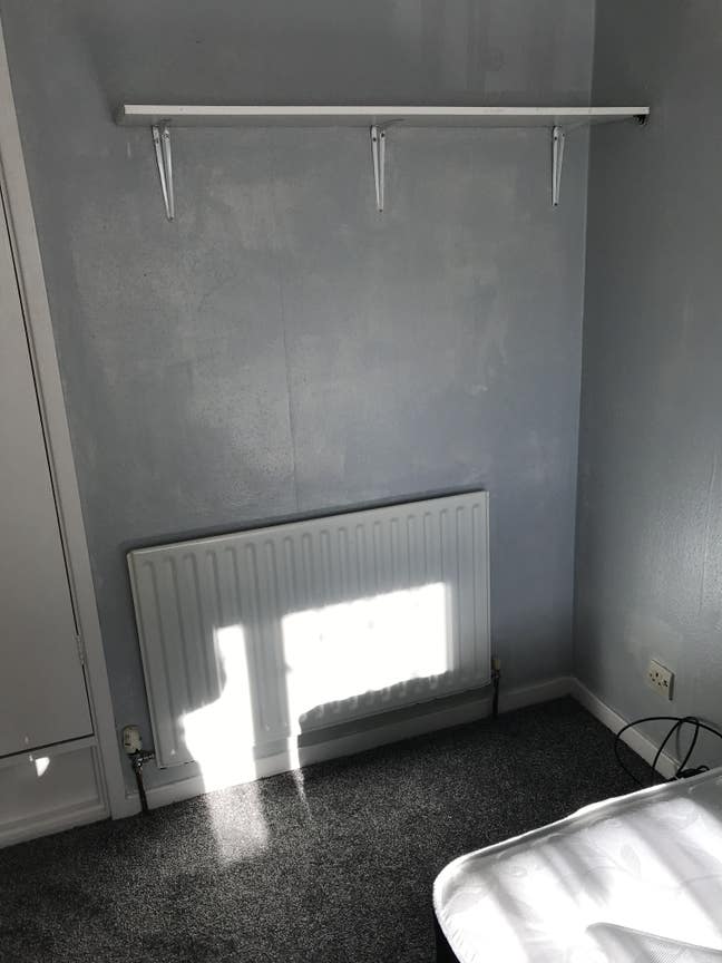 Comfortable room to let in Cranleigh Main Photo