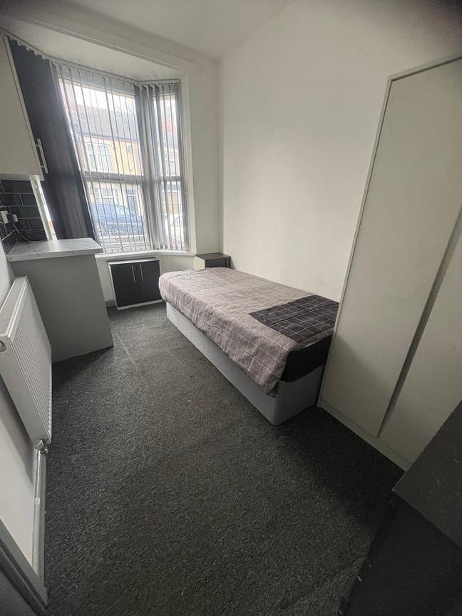UC / DSS - 5 FREE Rooms Today - &pound;0 for 3 Months Main Photo