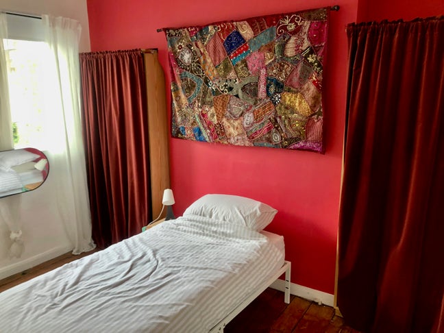 Room available for short-let in Camden house-share Main Photo