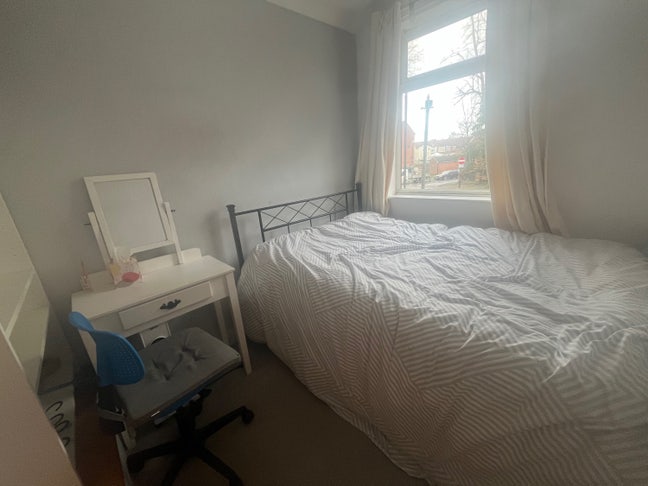 Room to let in Coundon Main Photo