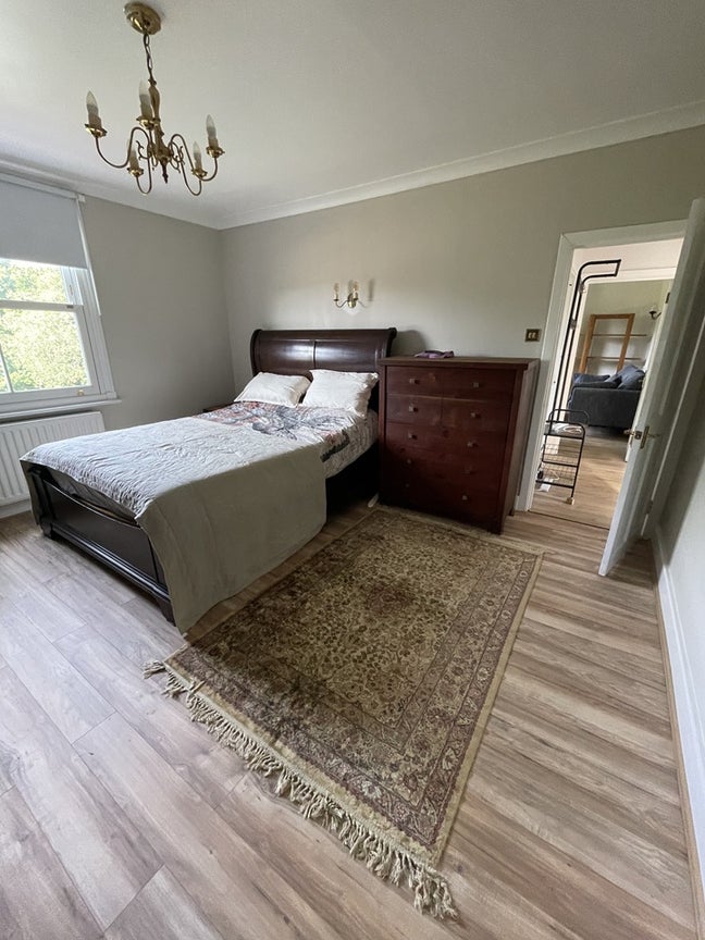 Double Room in a Shared House, GU4 8HQ Main Photo