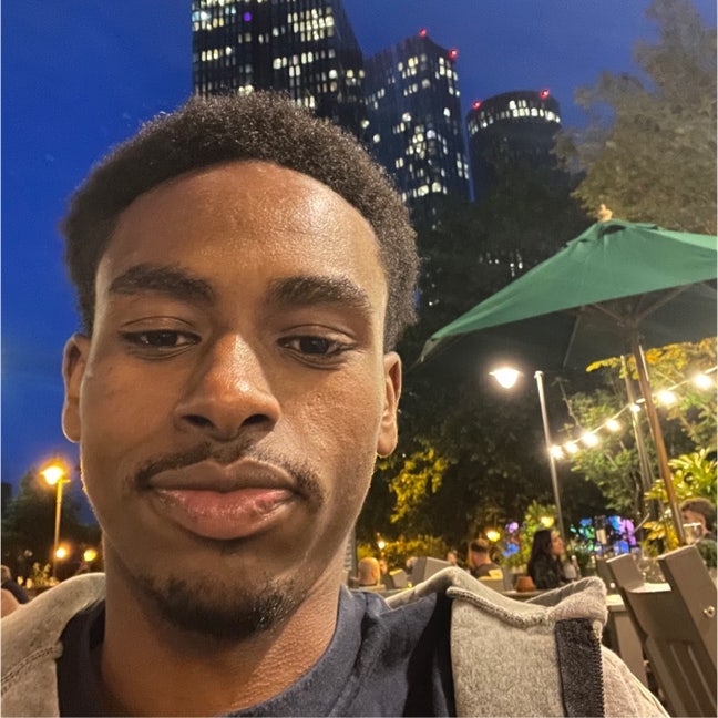 Looking for roommate  Main Photo