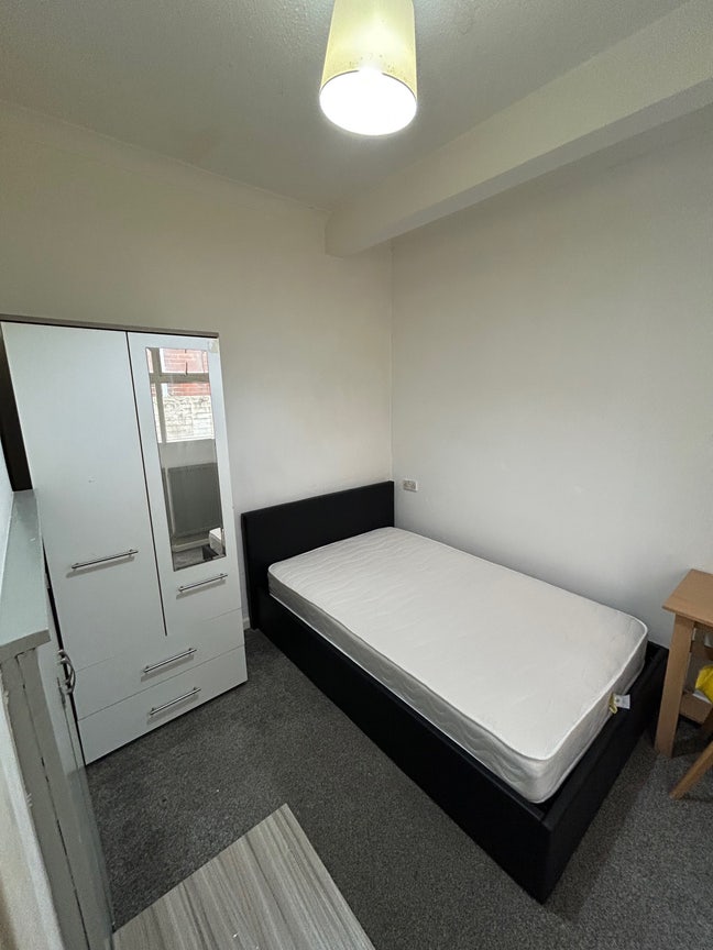 En-Suite Room - Polygon / City Centre  Main Photo