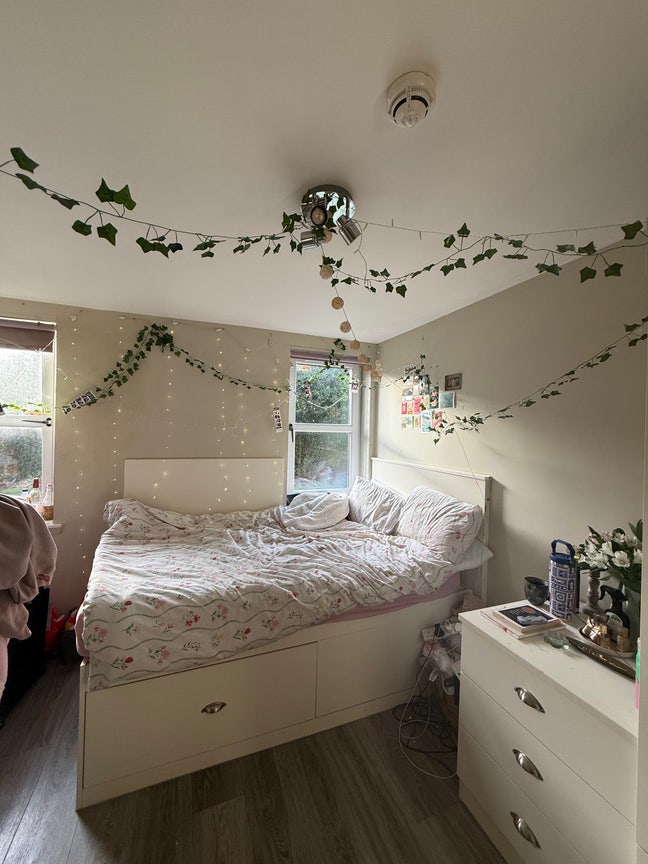 1 bedroom in student accommodation  Main Photo