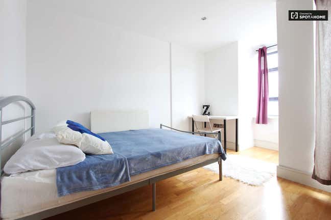 🔆Amazing Double room in a 3 bed flat!  NEAR LIDL Main Photo