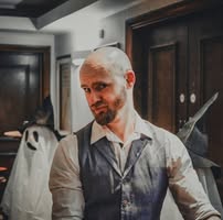 Looking for a place to rest my head. Main Photo