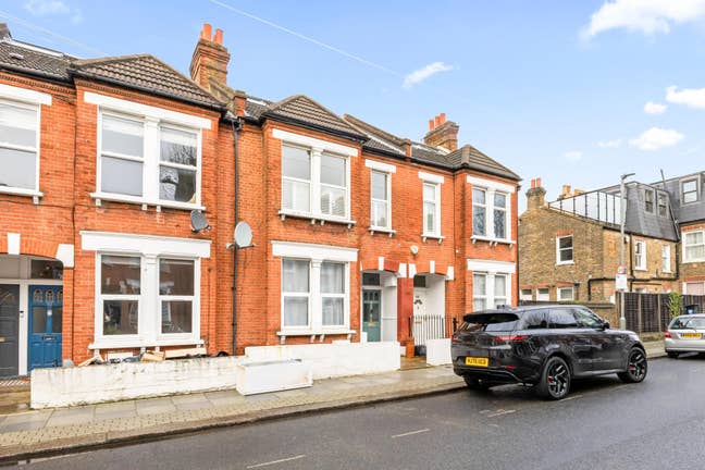 New 2/3 Bed Flat to let 5mins from Tooting Station Main Photo