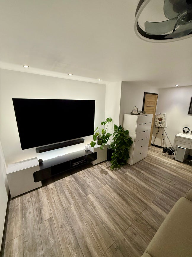 Modern Double Room, Newly Renovated, Professionals Main Photo