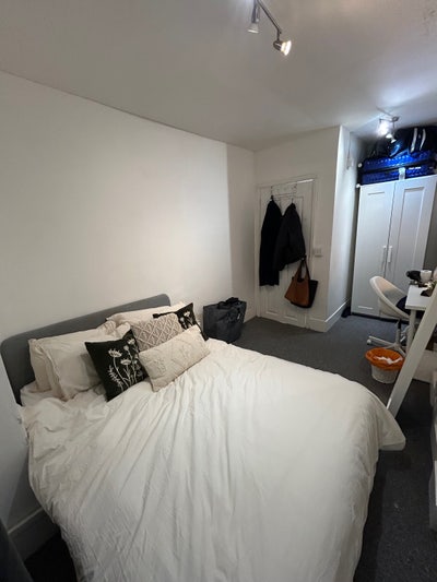 Replacement Tenant - Double Bedroom in Fulham Main Photo