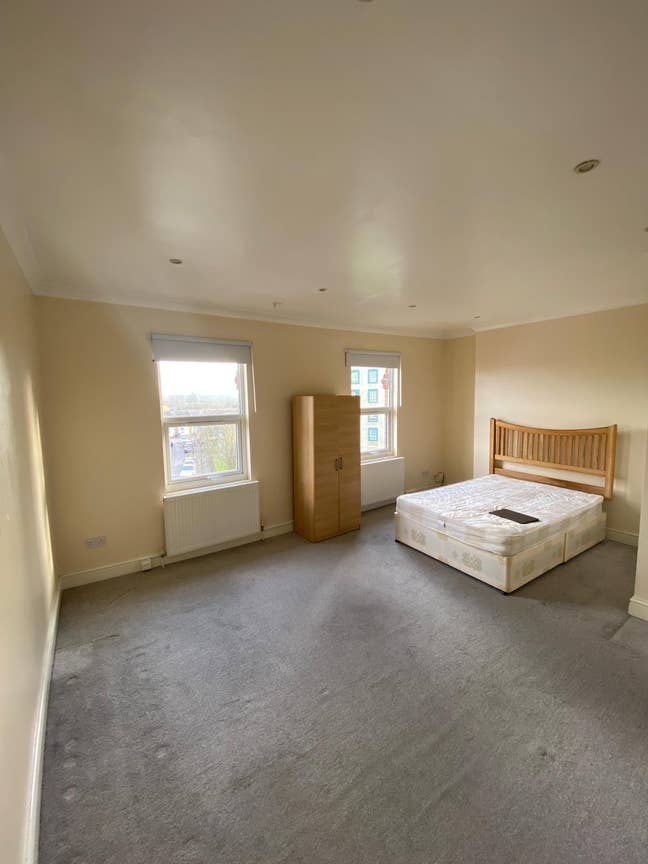 Stylish & Ready to Move In 1-Bedroom Flat on Pench Main Photo