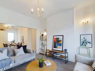 Bills Included – 6 Bed Student House LN1 Main Photo