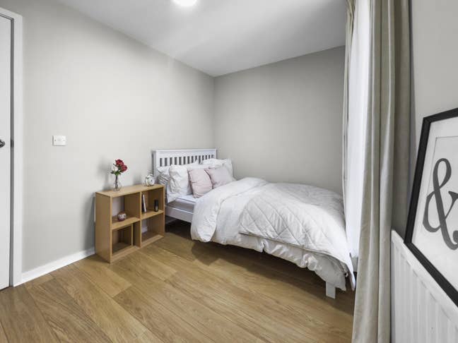 🏠 Bright Room in Manor House 🏠 Main Photo