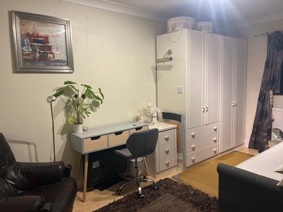 Bright, Large double room Main Photo