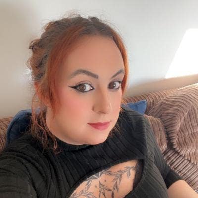 Hi, my name is Daisey May and I’m looking f... Main Photo