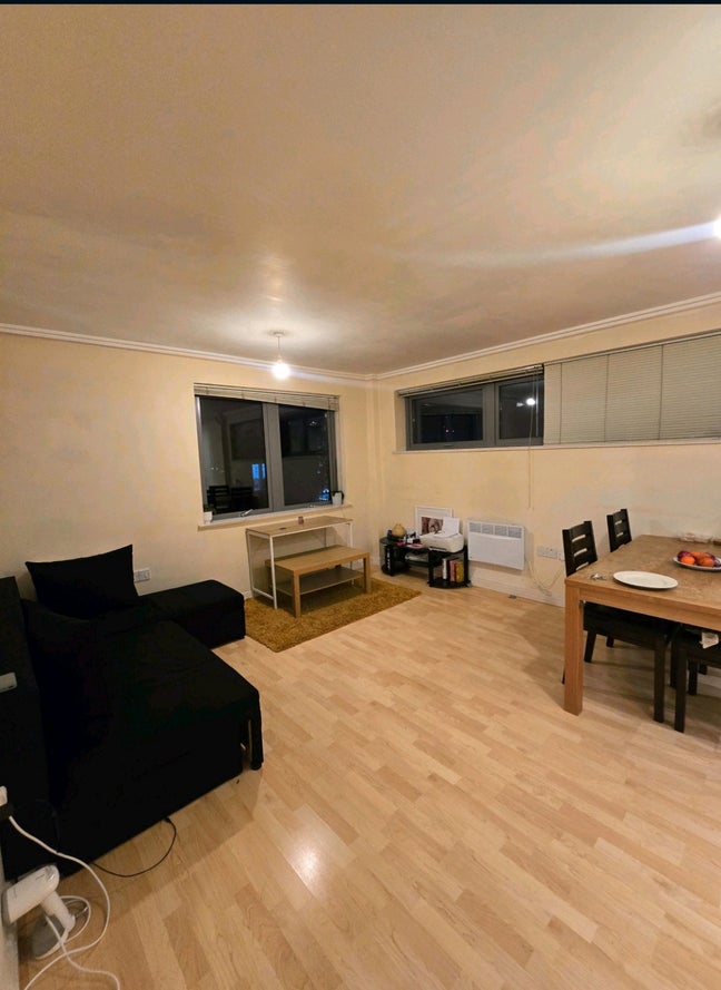 Room with Private bathroom  Main Photo