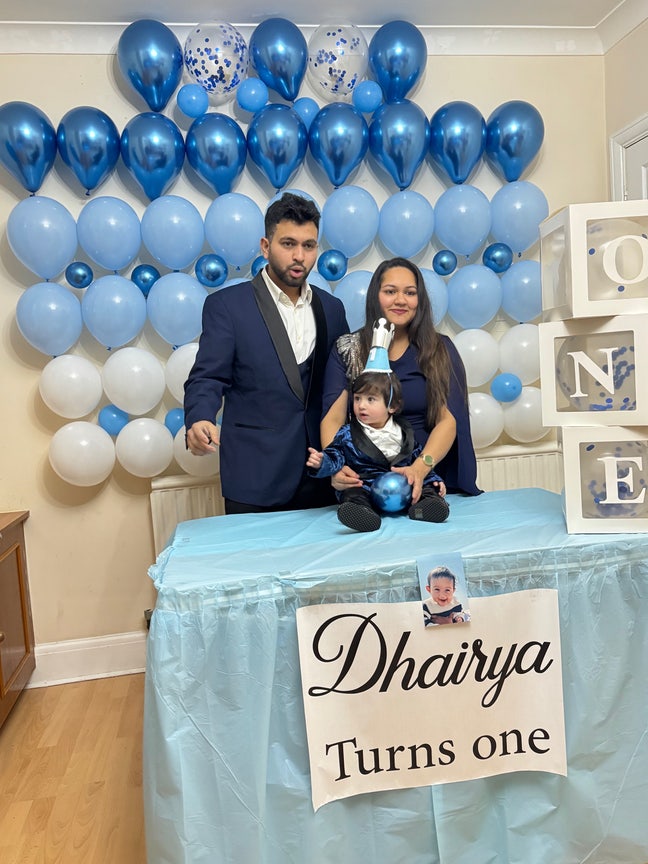 Sharing with girl to girl Main Photo