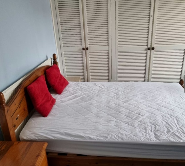 Spacious room in prime location - Walk to Uni&city Main Photo