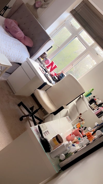 Double Bedroom in Putney Main Photo