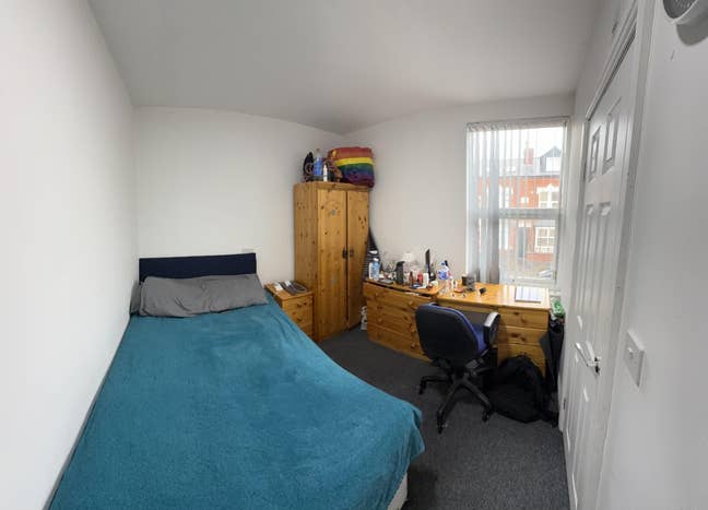 En-suite room available from February 1st Main Photo