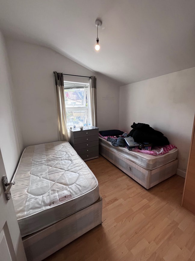 Single room with shared with one person  Main Photo