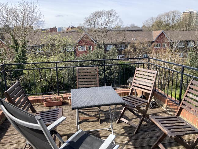 Bright double room in islington with roof terrace Main Photo